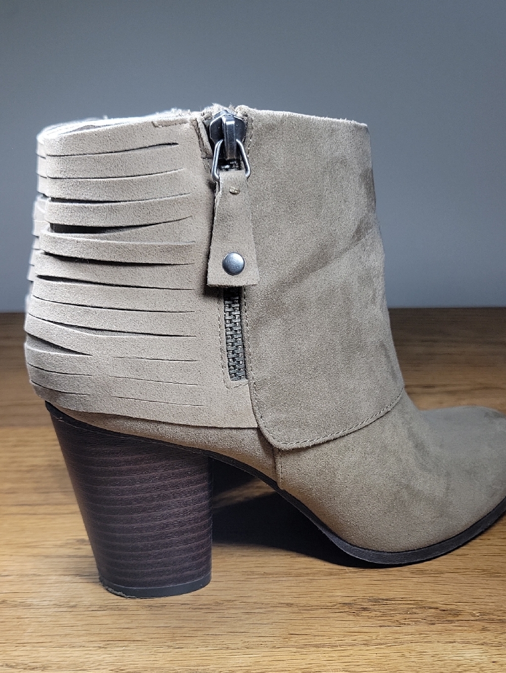 Madden Girl Destroy Ankle Bootie Women's Taupe Size 7.5 Side Zip Chunky Heel